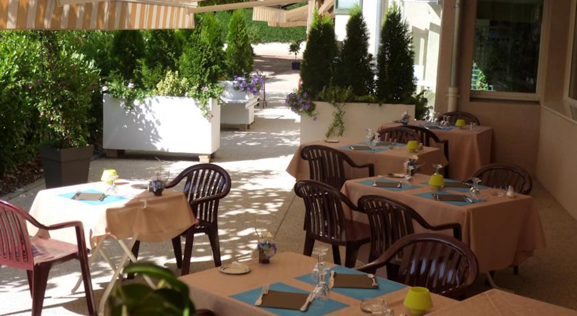 Hotel Le Chatard Sarcey Kültér fotó