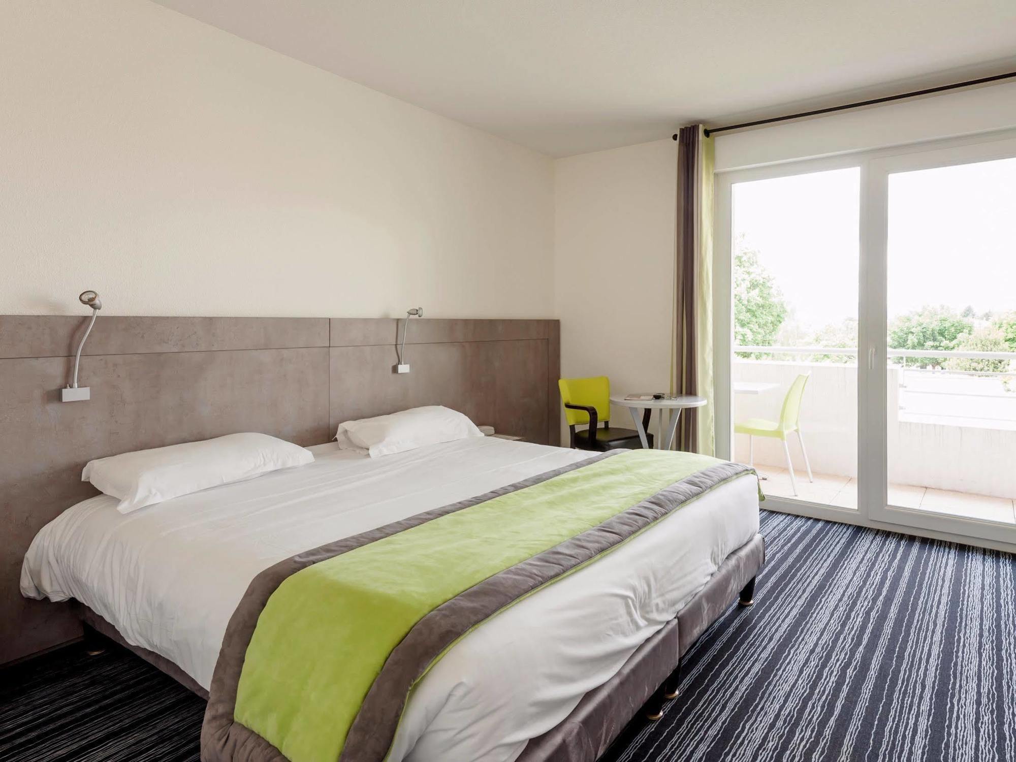 Hotel Le Chatard Sarcey Kültér fotó